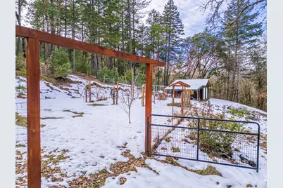 10523 Lower River Road, Grants Pass, OR 97526 - Photo 51