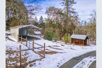 10523 Lower River Road, Grants Pass, OR 97526 - Photo 47