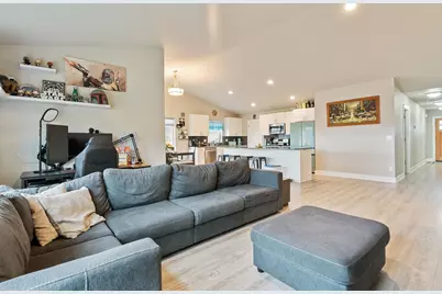 1641 NE 3rd Court, Redmond, OR 97756 - Photo 13