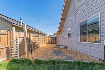 1641 NE 3rd Court, Redmond, OR 97756 - Photo 29