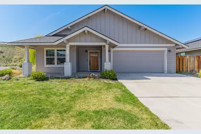 1641 NE 3rd Court, Redmond, OR 97756 - Photo 1