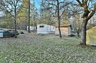 7310 W Evans Creek Rd, Rogue River, OR 97537 - Photo 5