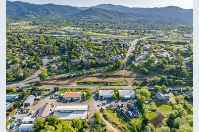 30 Knoll Crest Drive, Ashland, OR 97520 - Photo 25