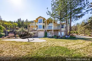 4459 Old Stage Rd, Central Point, OR 97502 - Photo 3