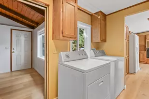 84 Meadow Ln, Shady Cove, OR 97539 - Photo 23