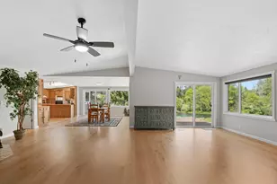 84 Meadow Ln, Shady Cove, OR 97539 - Photo 7