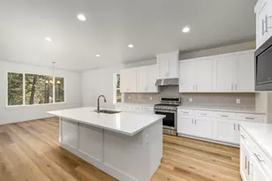 1211 Vine Maple, Klamath Falls, OR 97601 - Photo 21