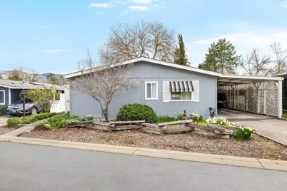 4624 S Pacific Highway #61, Phoenix, OR 97535 - Photo 3