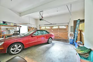 932 Morton St, Ashland, OR 97520 - Photo 33