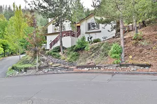 932 Morton St, Ashland, OR 97520 - Photo 3