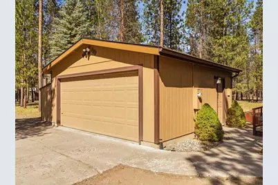1764 Lariat, La Pine, OR 97739 - Photo 3