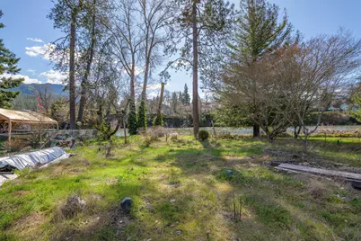 1455 SE Rogue Drive, Grants Pass, OR 97526 - Photo 3