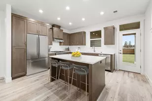 21415 NE Hayloft St, Bend, OR 97701 - Photo 3