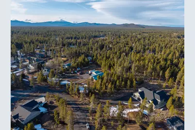 55426 Heierman Drive #33, Bend, OR 97707 - Photo 3