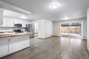 60903 Amethyst St, Bend, OR 97702 - Photo 13