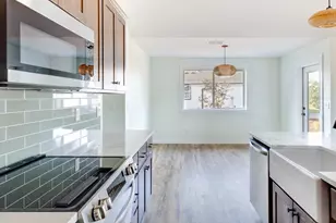 1106 Cascade Loop, Cave Junction, OR 97523 - Photo 9