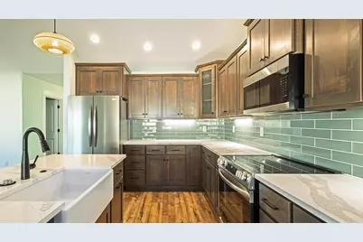 1106 Cascade Loop, Cave Junction, OR 97523 - Photo 5