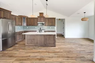 1106 Cascade Loop, Cave Junction, OR 97523 - Photo 5