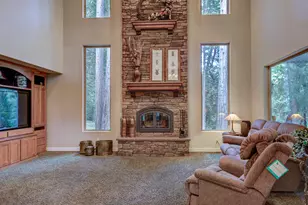 9530 S Fork Little Butte Creek Rd, Eagle Point, OR 97524 - Photo 31