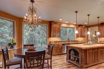 9530 S Fork Little Butte Creek Road, Eagle Point, OR 97524 - Photo 23