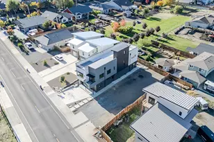 312 E Rapp Rd, Talent, OR 97540 - Photo 41