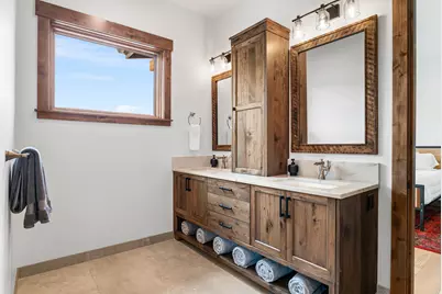 20334 Arrowhead Drive, Bend, OR 97703 - Photo 11