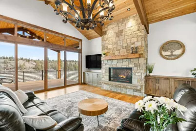 20334 Arrowhead Drive, Bend, OR 97703 - Photo 3