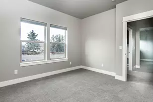 20572 Kira Dr, Bend, OR 97702 - Photo 39