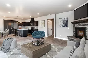 20572 Kira Dr, Bend, OR 97702 - Photo 3