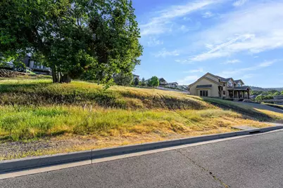 5626 Fallbrook Lane, Medford, OR 97504 - Photo 13