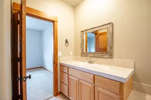 61783 Metolius Dr, Bend, OR 97702 - Photo 21