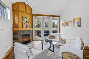 61783 Metolius Dr, Bend, OR 97702 - Photo 3