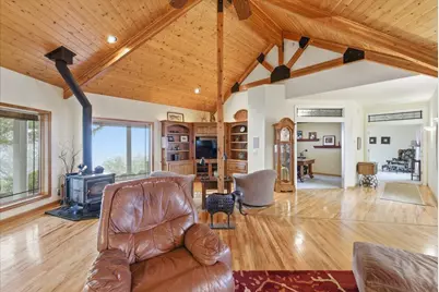 3601 Campus View Drive, Grants Pass, OR 97527 - Photo 11