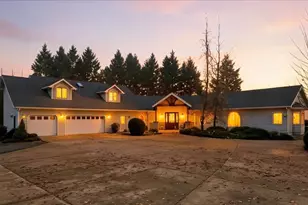 3601 Campus View Dr, Grants Pass, OR 97527 - Photo 5