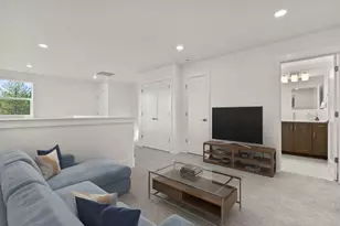 1340 NW Ochoa Dr, Bend, OR 97703 - Photo 7