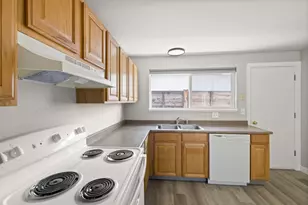 633 NW Portland Ave, Bend, OR 97703 - Photo 9