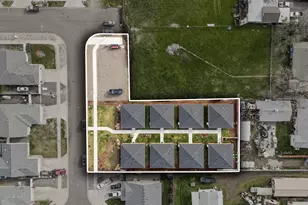 634 Colinwood Ct, Medford, OR 97501 - Photo 3