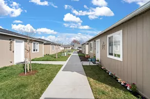 634 Colinwood Ct, Medford, OR 97501 - Photo 5