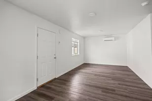 634 Colinwood Ct, Medford, OR 97501 - Photo 9