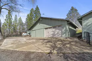 1305 Butte Falls Hwy, Eagle Point, OR 97524 - Photo 23