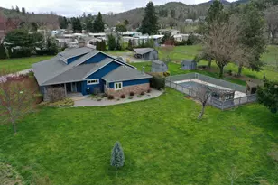 7059 Old Stage Rd, Central Point, OR 97502 - Photo 17