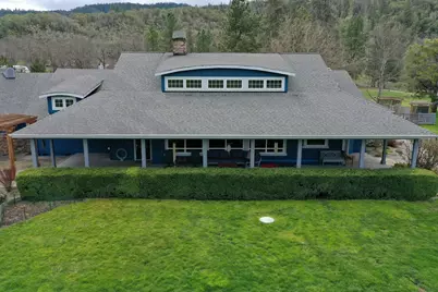 7059 Old Stage Road, Central Point, OR 97502 - Photo 9
