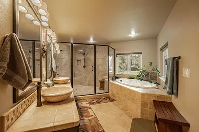 7059 Old Stage Road, Central Point, OR 97502 - Photo 45