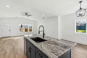 465 Arnos St, Talent, OR 97540 - Photo 13