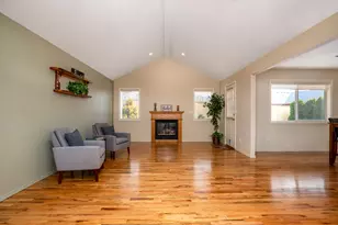 187 Prairie Landing Dr, Eagle Point, OR 97524 - Photo 3