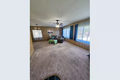 1942 Parkdale Dr Drive, Grants Pass, OR 97527 - Photo 3