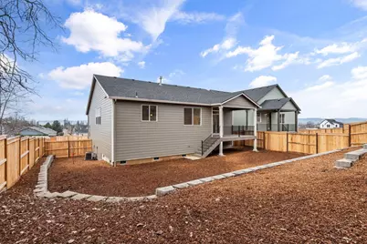 669 Old Waverly Way #20, Eagle Point, OR 97524 - Photo 29
