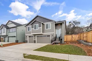 669 Old Waverly Way, Eagle Point, OR 97524 - Photo 3