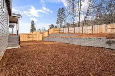 669 Old Waverly Way #20, Eagle Point, OR 97524 - Photo 27