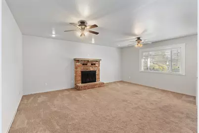 1502 NW Lawnridge Avenue, Grants Pass, OR 97526 - Photo 9